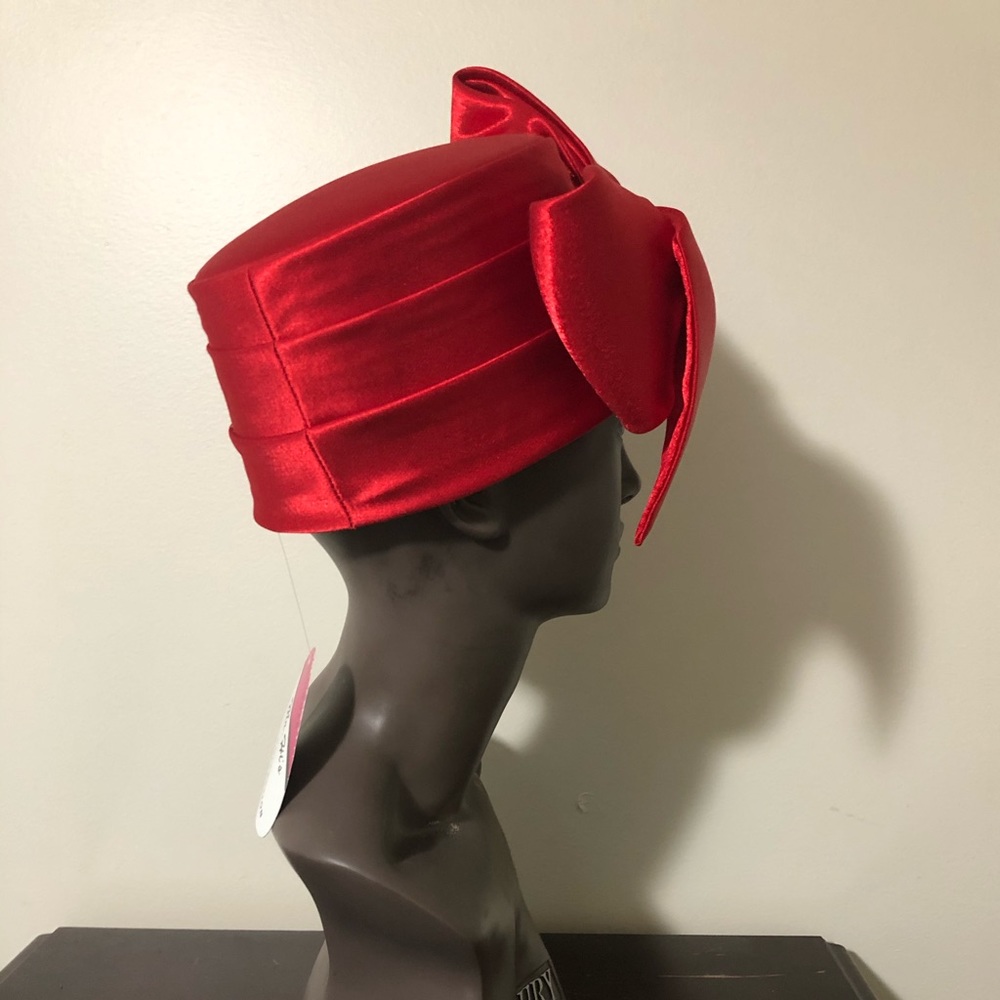 Hat - Picture 2 of 4